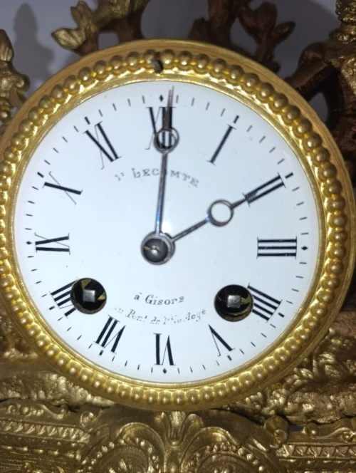 Pendule de cheminée ancienne en régule doré - XIXe siècle