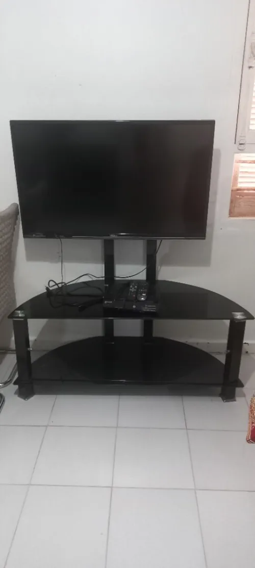 télé avec sa table