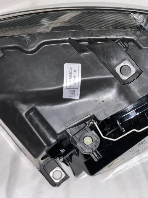 Des projecteurs avant neufe et original 