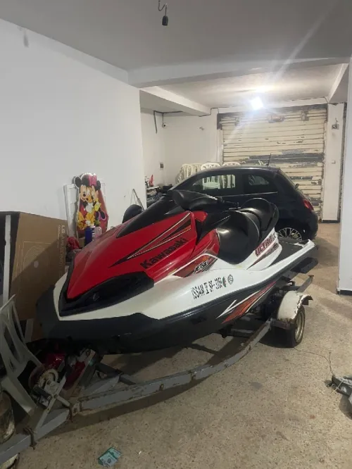 Jet ski