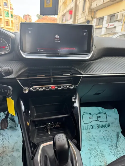 Peugeot 208 2023 E-Style