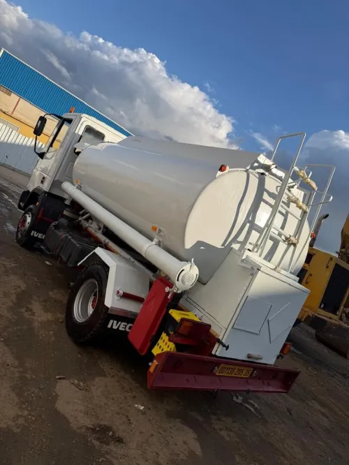Iveco Camion citerne à hydrocarbures 6500l 2005