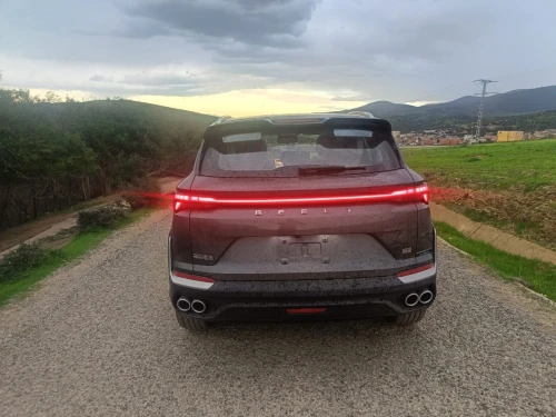 Geely Coolray 2025 Full option sabou rouge twa lkbir lmal w siege électrique