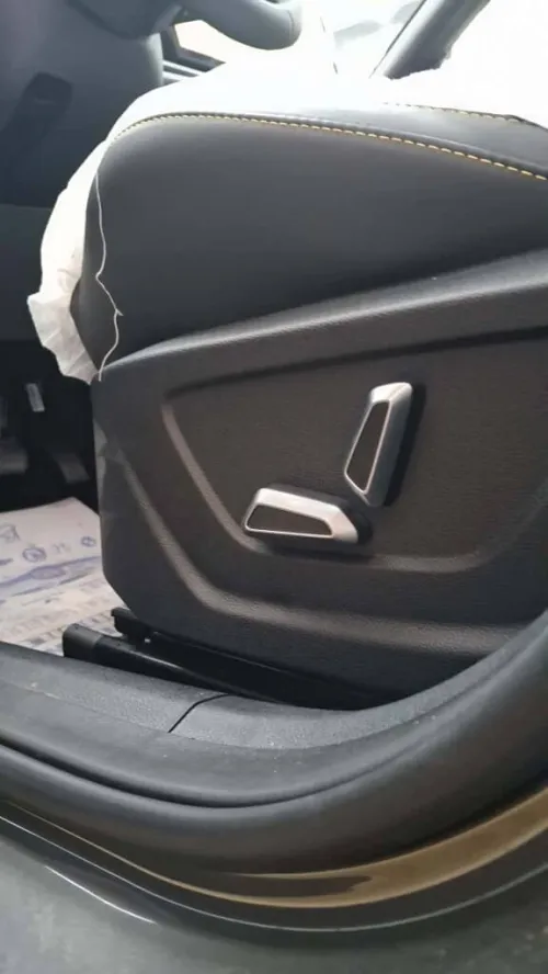 Geely Coolray 2025 Full option sabou rouge twa lkbir lmal w siege électrique