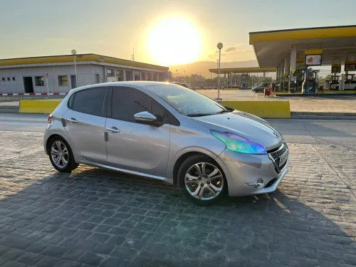 Peugeot 208 2012 Allure