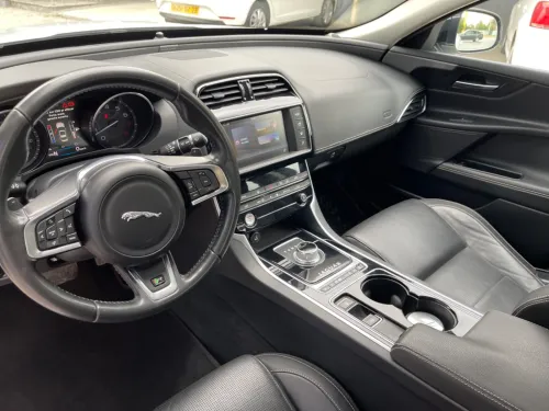 Jaguar Xe 2018 