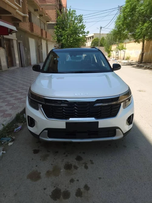 Kia Seltos 2025 Luxury edition blackroof