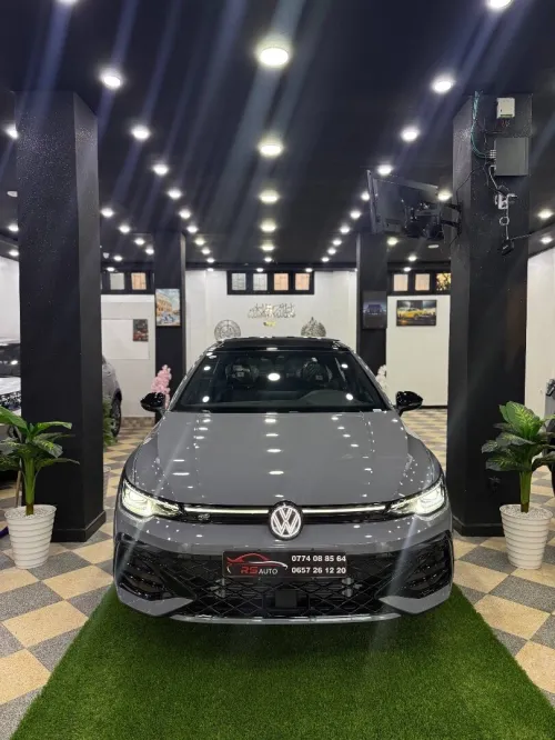 Volkswagen Golf 8 2026 R Black Edition 