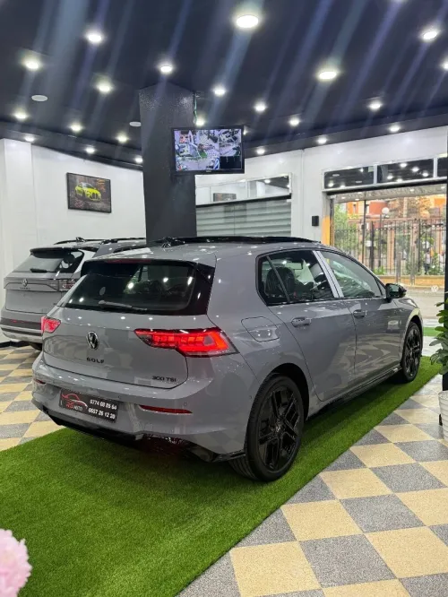 Volkswagen Golf 8 2026 R Black Edition 