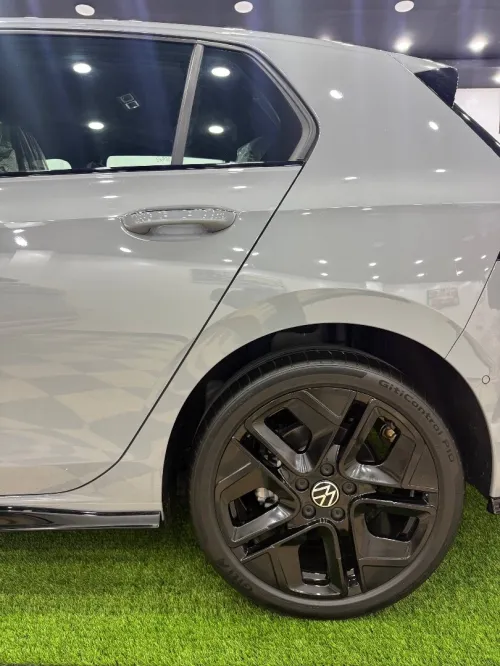 Volkswagen Golf 8 2026 R Black Edition 