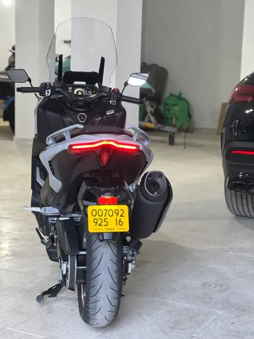 Yamaha Tmax 2025