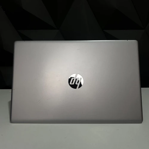 HP PROBOOK 470 G8 / i5 1135G7 / intel iris / 16GB / 256GB nvme / 17" /