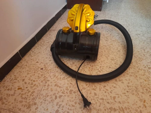 Vacuum Cleaner/ مكنسة كهربائية 