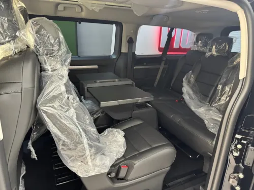 Peugeot Traveller 2025 VIP