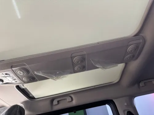 Peugeot Traveller 2025 VIP