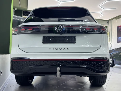 Volkswagen Tiguan 2025 R line pack black