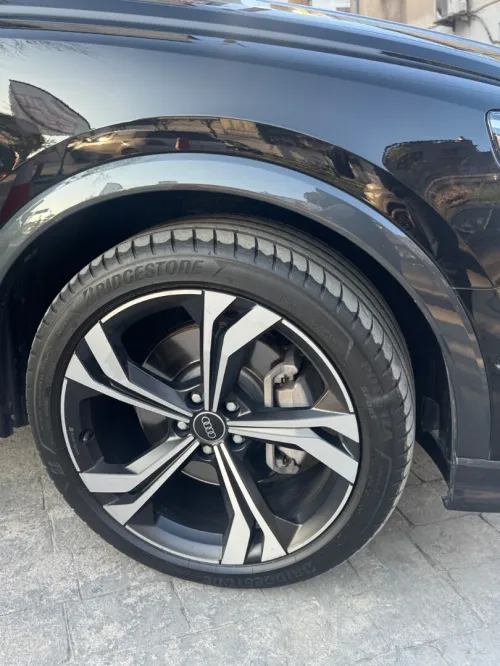 Audi Q3 2024 S LINE