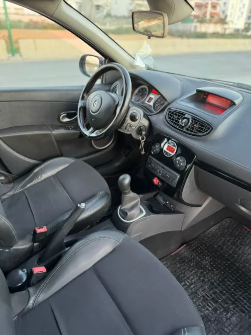 Renault Clio 3 2012 Night and Day