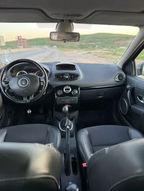 Renault Clio 3 2012 Night and Day
