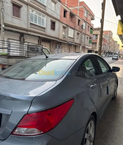 Hyundai Accent RB  4 portes 2017 Accent RB  4 portes
