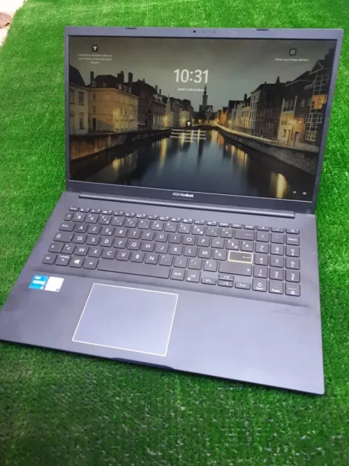 ASUS VIVOBOOK X513 CPU: CORE i5 / 1135G7 DISC : 512 GB (SSD) RAM : 8