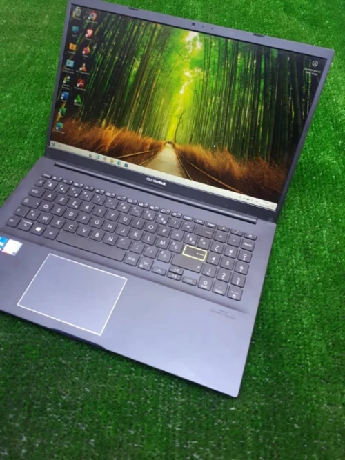 ASUS VIVOBOOK X513 CPU: CORE i5 / 1135G7 DISC : 512 GB (SSD) RAM : 8