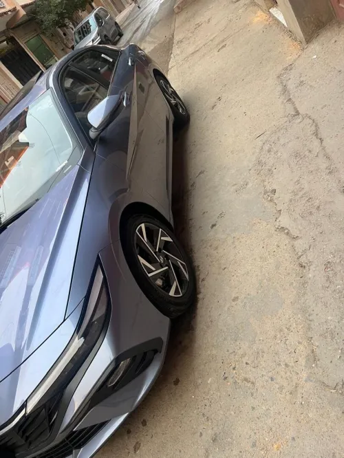 Hyundai ELANTRA 2025 Glx