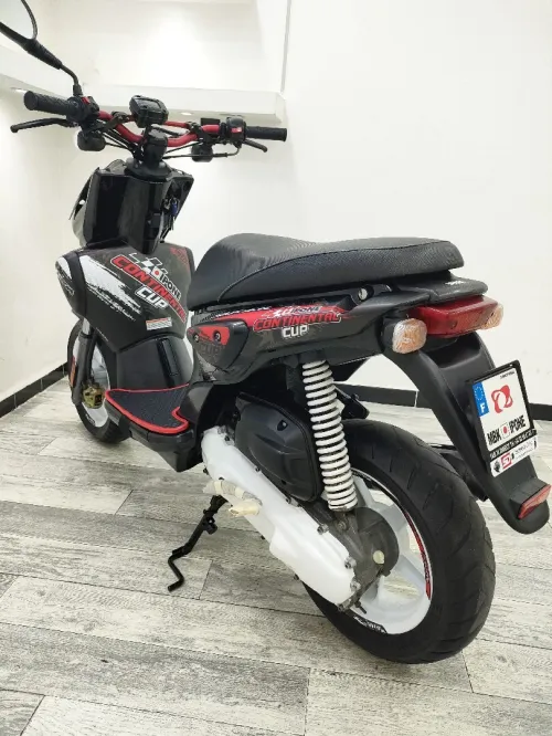 SLIDER FRANÇAIS 50CC SCOOTER YAMAHA MBK STUNT 2012