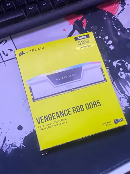 Corsair rgb ddr5 32gb CL36 6000mhz