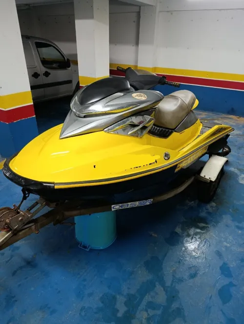 Jet ski