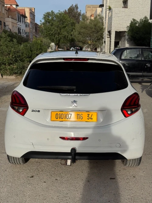 Peugeot 208 2016 Allure Facelift