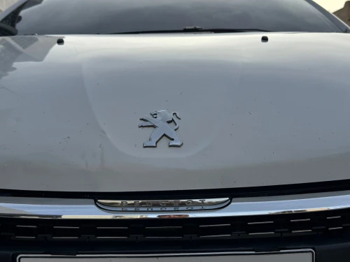 Peugeot 208 2016 Allure Facelift