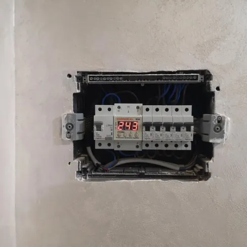 Electrician bâtiment et installation caméra surveillance et vision phone 