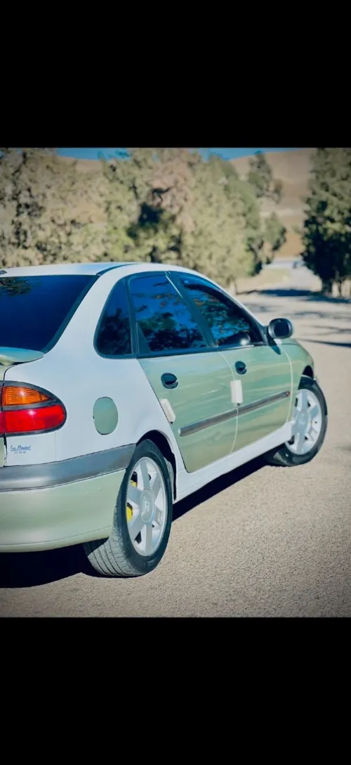 Renault Laguna 1 2001 Laguna 1 6