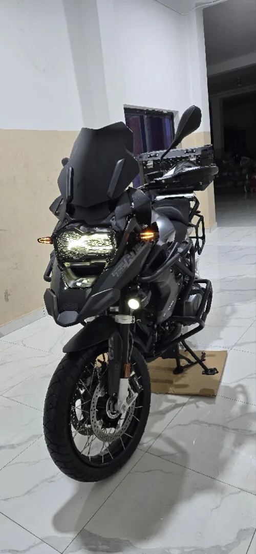 Bwm Gs  LC triple black 2022