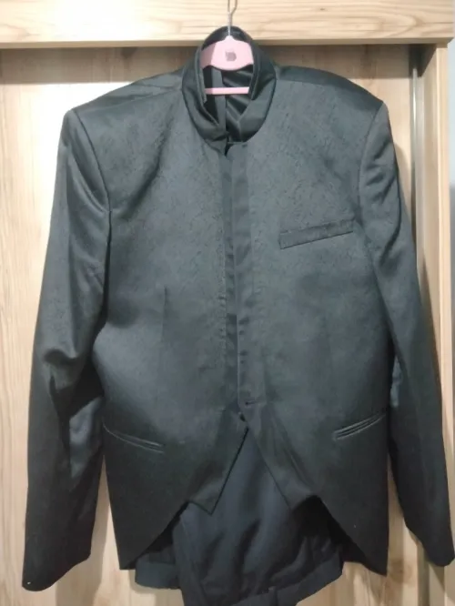 Costume neuf 