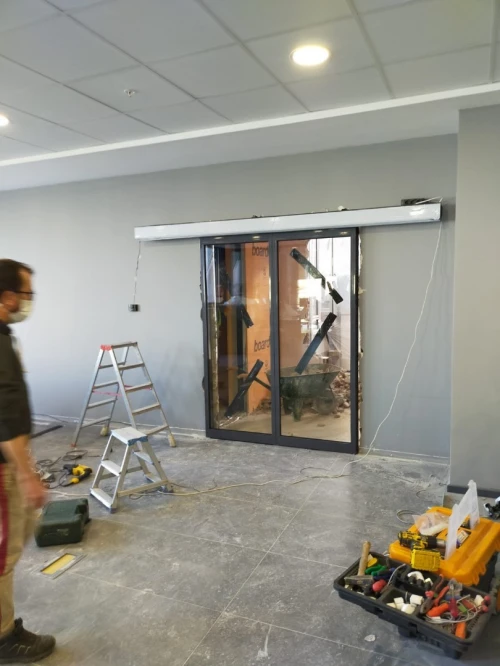 PORTES COULISSANTES AUTOMATIQUES