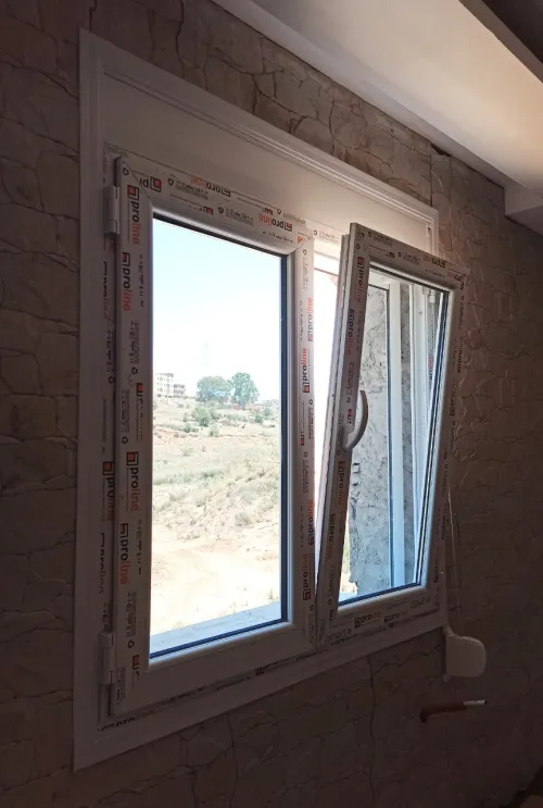 Menuisier aluminium et pvc et varre trompi