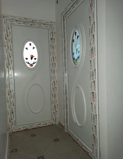 Menuisier aluminium et pvc et varre trompi