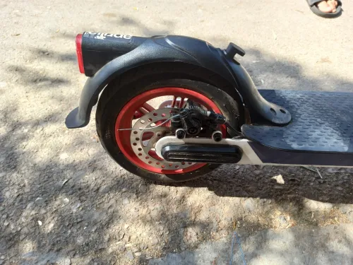 تروتينات سكوتر كهربائي Aprilia eSRZ بسعر مميز