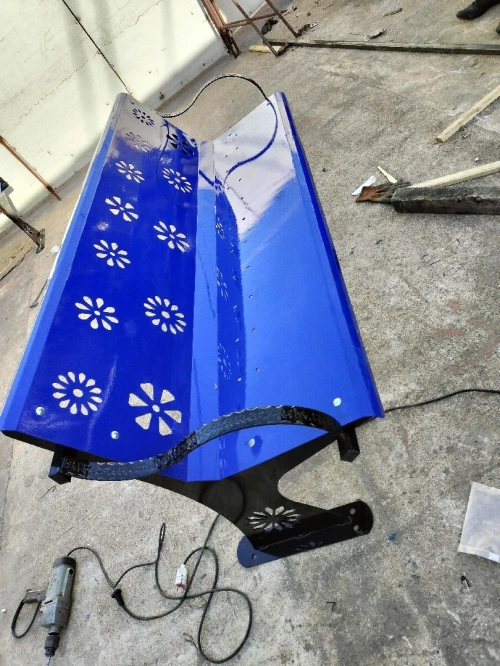 Fabrication de  mobilier  urbain