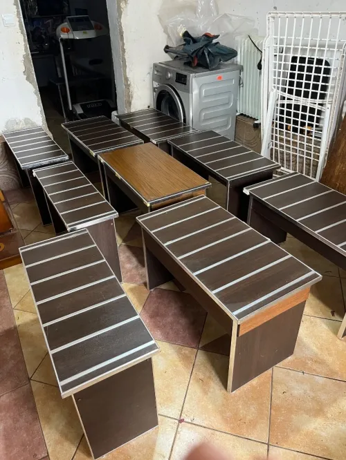Tables basses pour chambres.