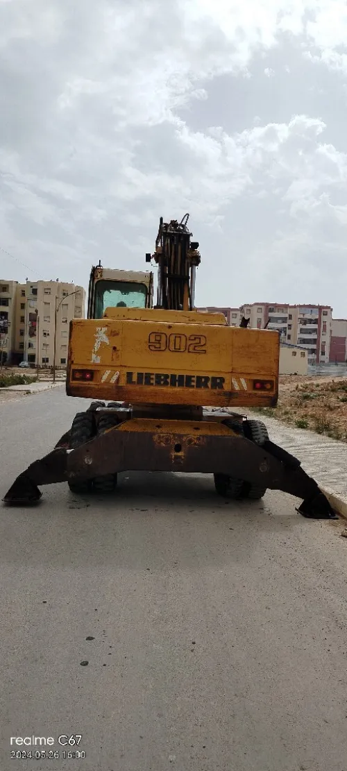 902 Liebherr 1992