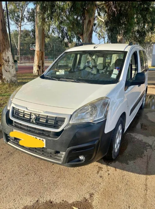 Peugeot Partner tepee 2015 