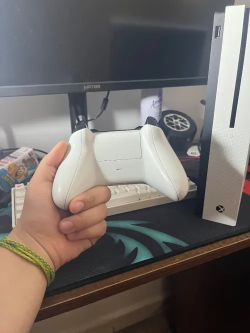 Xbox one s 1tb avec manette