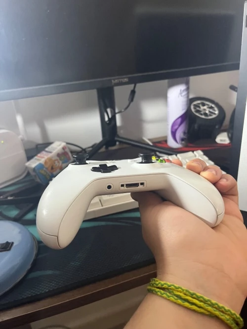 Xbox one s 1tb avec manette