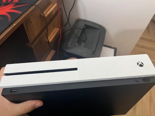 Xbox one s 1tb avec manette