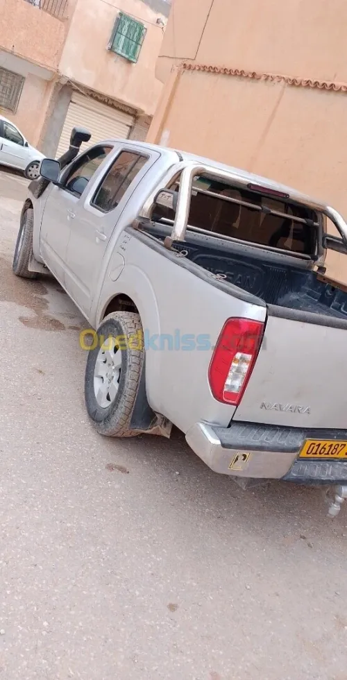 Nissan Navara 2011 Elegance 4x2