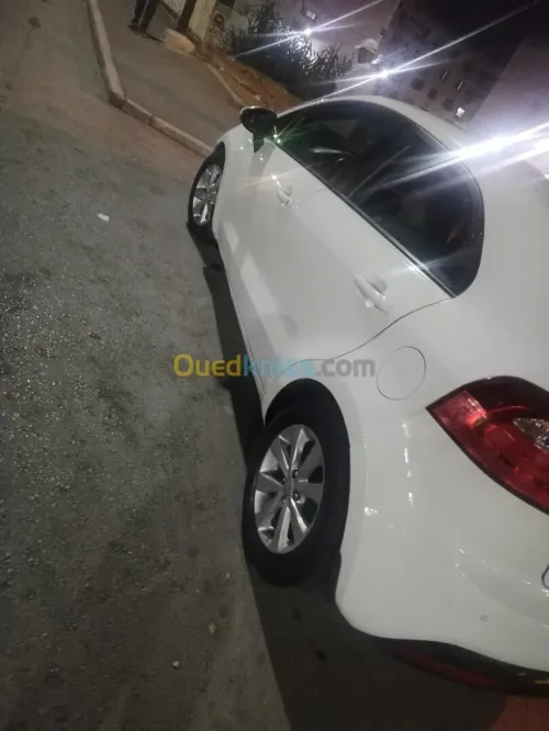 Kia Rio 5 portes 2015 