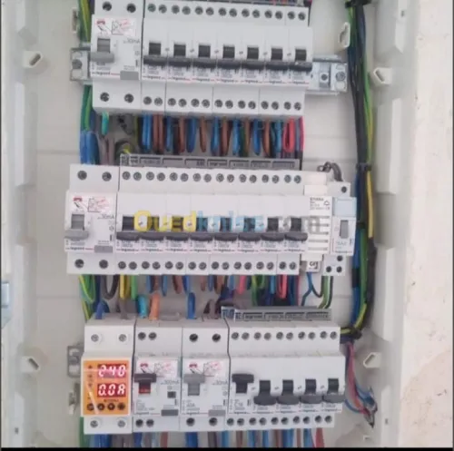 Électricité bâtiment كهربائي معماري